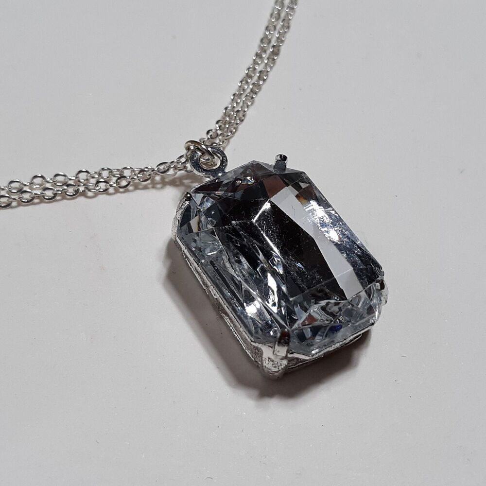 Faceted Large Gem Necklace Silver Tone  elegant simple minimalist statement
